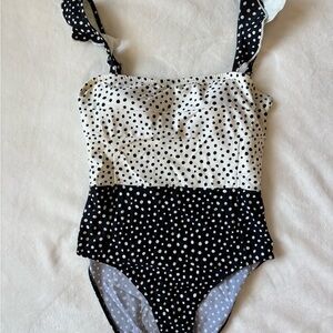 Summersalt Black and White Polka Dot Swimsuit size 6 NWOT